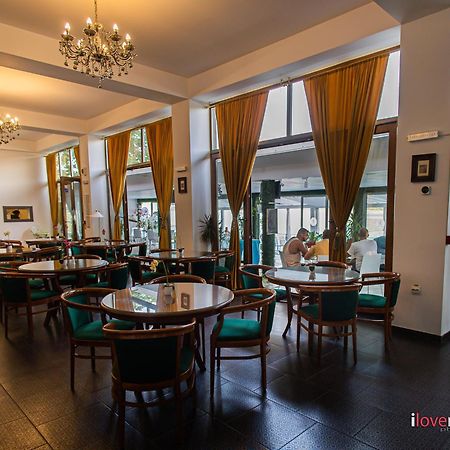 Riviera 990 - Resort & Restaurant Ieşelniţa 외부 사진