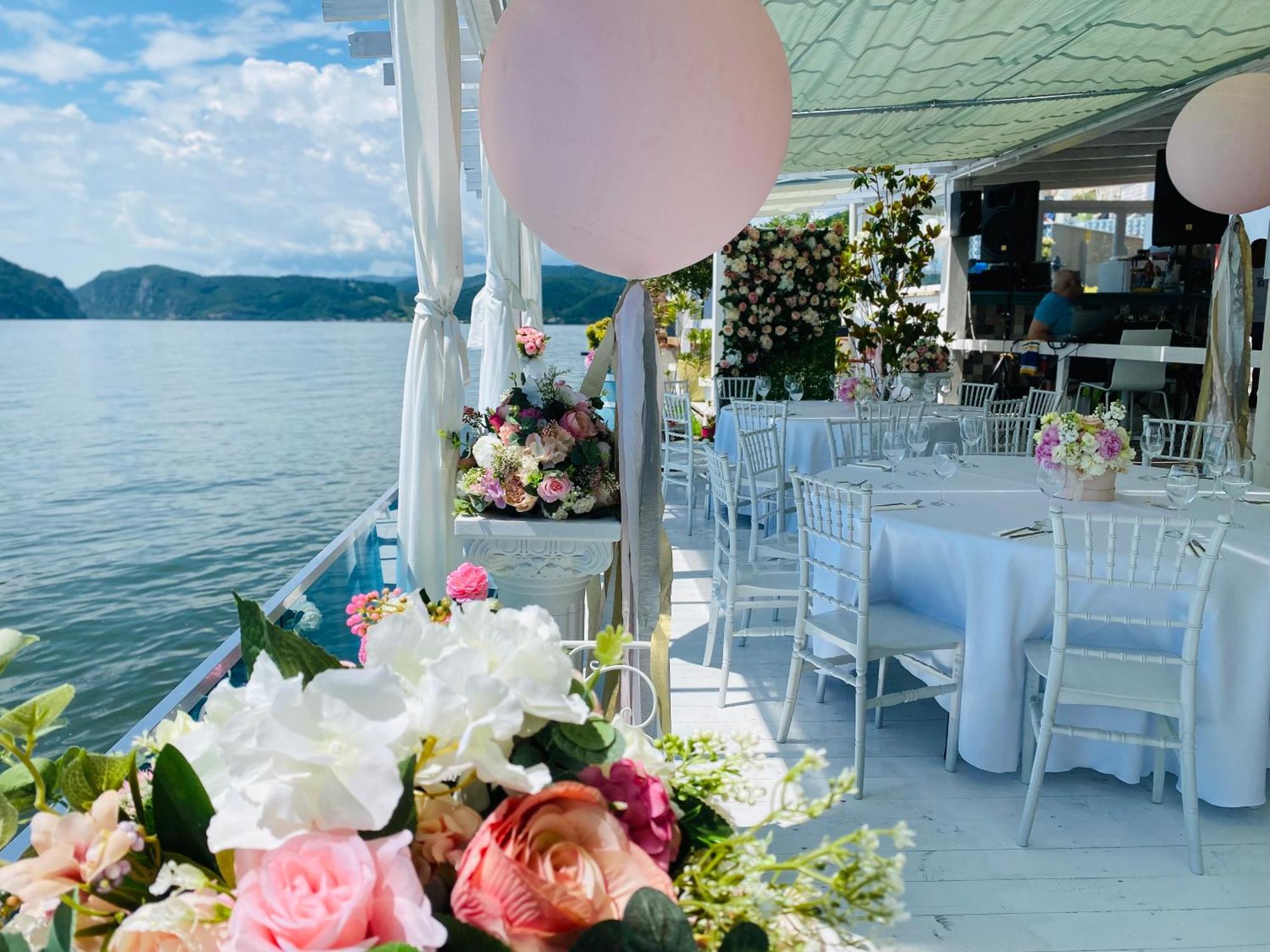 Riviera 990 - Resort & Restaurant Ieşelniţa 외부 사진