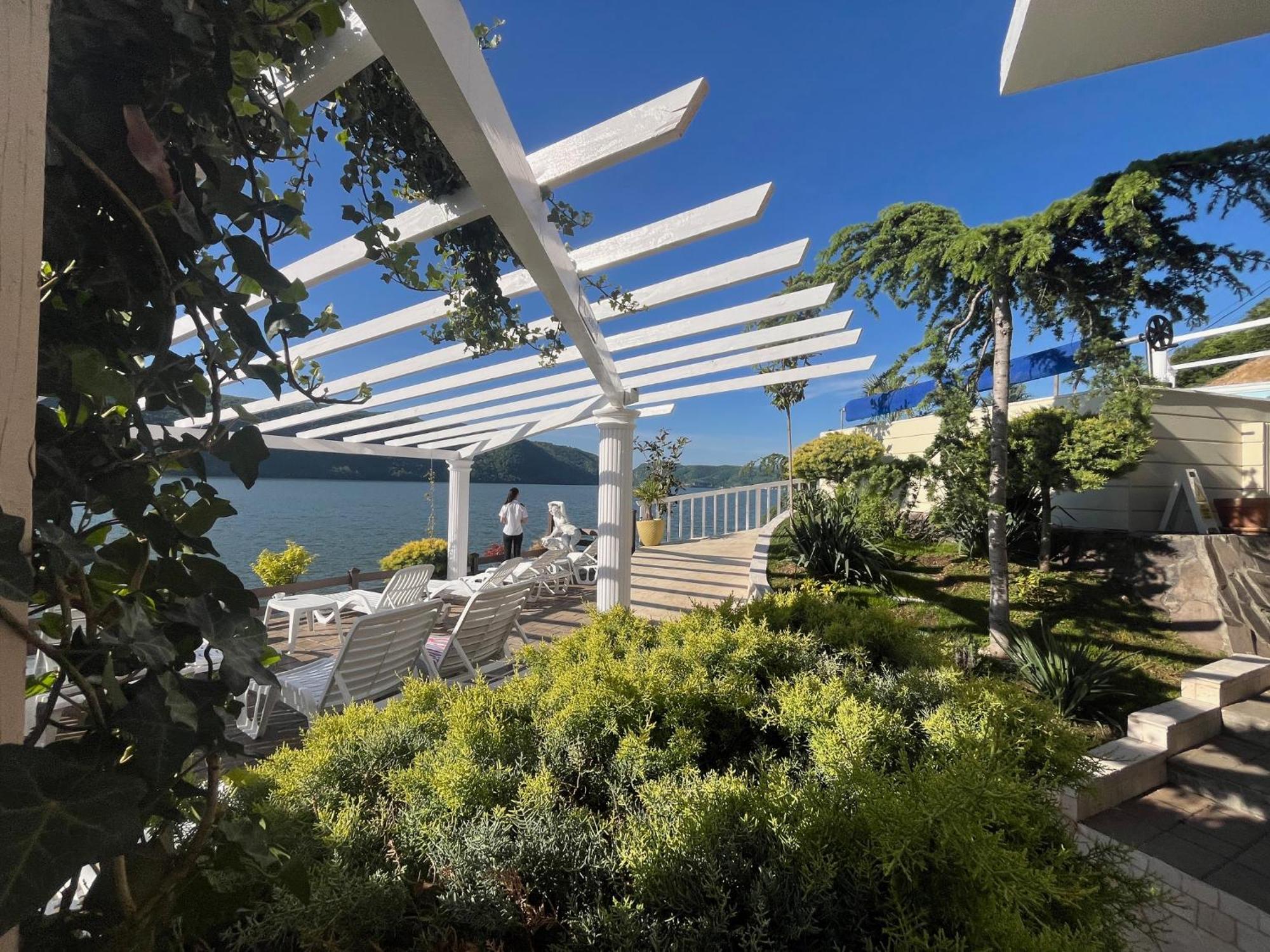 Riviera 990 - Resort & Restaurant Ieşelniţa 외부 사진