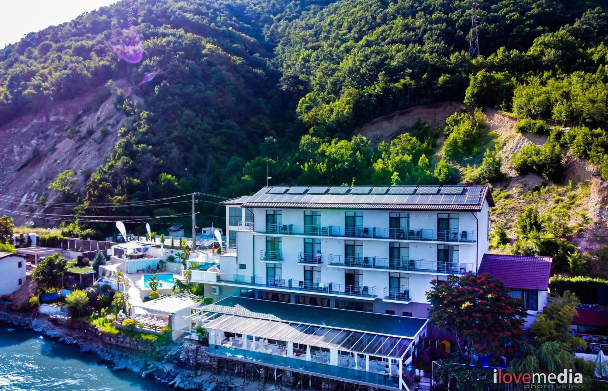 Riviera 990 - Resort & Restaurant Ieşelniţa 외부 사진