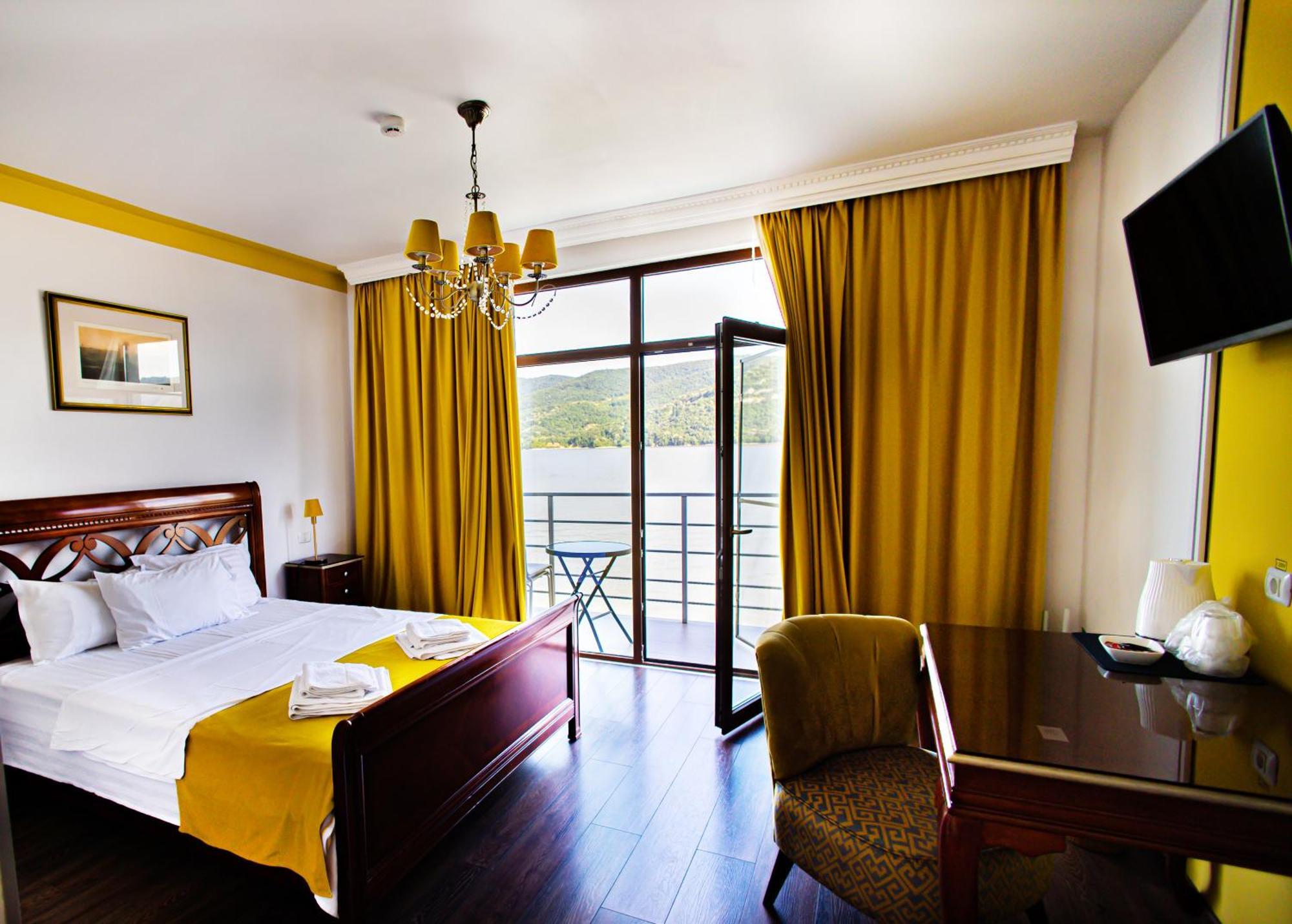 Riviera 990 - Resort & Restaurant Ieşelniţa 외부 사진